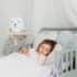 La Baby Dream Machine est une veilleuse 5 en 1 d'aide au sommeil qui est à la fois mignonne et révolutionnaire. Elle utilise une combinaison brevetée et scientifiquement prouvée de méthodes naturelles d'induction du sommeil pour aider votre enfant à mieux dormir. En proposant une thérapie par la lumière rouge, une thérapie sonore par bruit rose, un humidificateur à vapeur froide, ainsi que de l'aromathérapie avec des huiles essentielles biologiques, la Baby Dream Machine offre une expérience de sommeil apaisante et complète. De plus, elle propose trois niveaux d'intensité de luminosité pour s'adapter aux différents besoins de votre enfant. Son design doux et rassurant est spécialement conçu pour se fondre parfaitement dans la chambre de votre enfant.